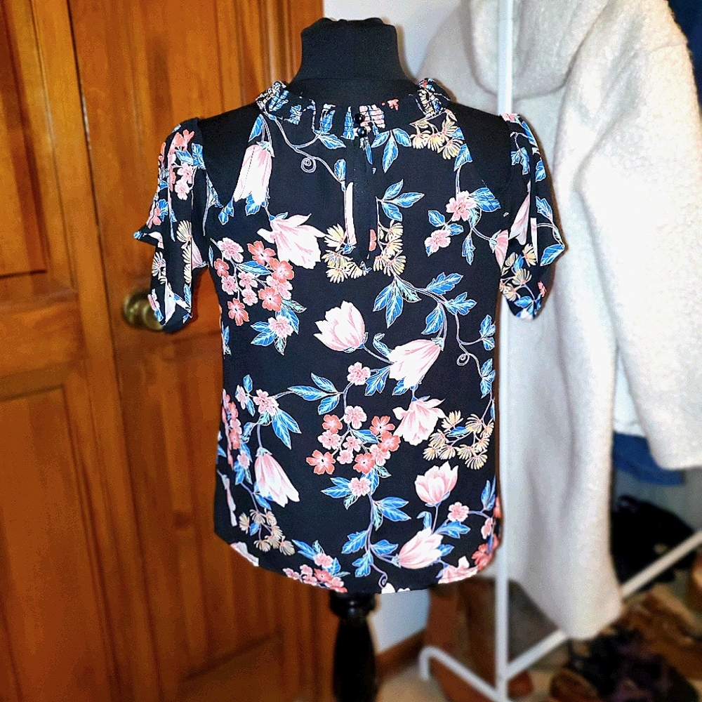 Blouse - Picture 2 of 2